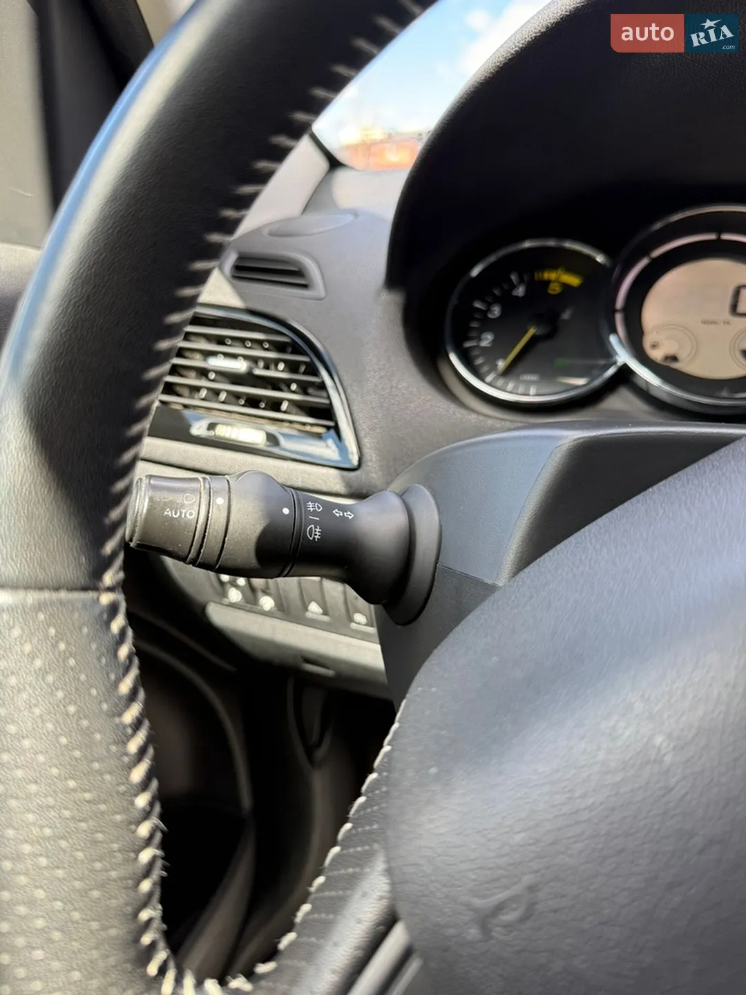 2013 Renault Megane - мініатюра 55