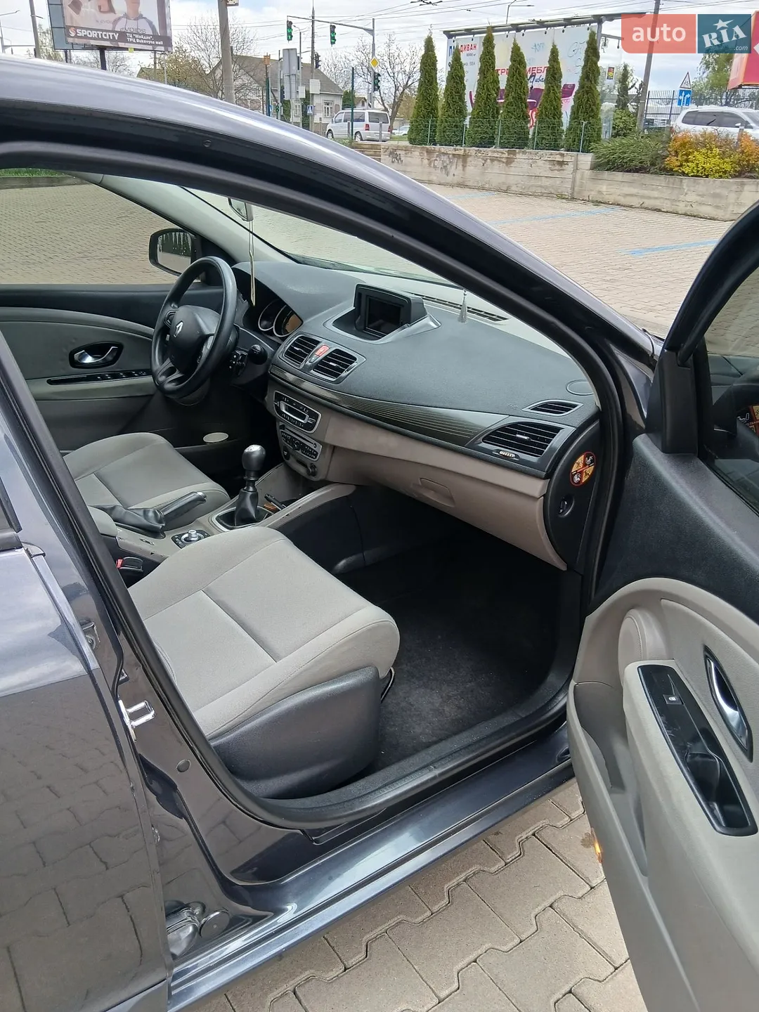 2010 Renault Megane - мініатюра 21