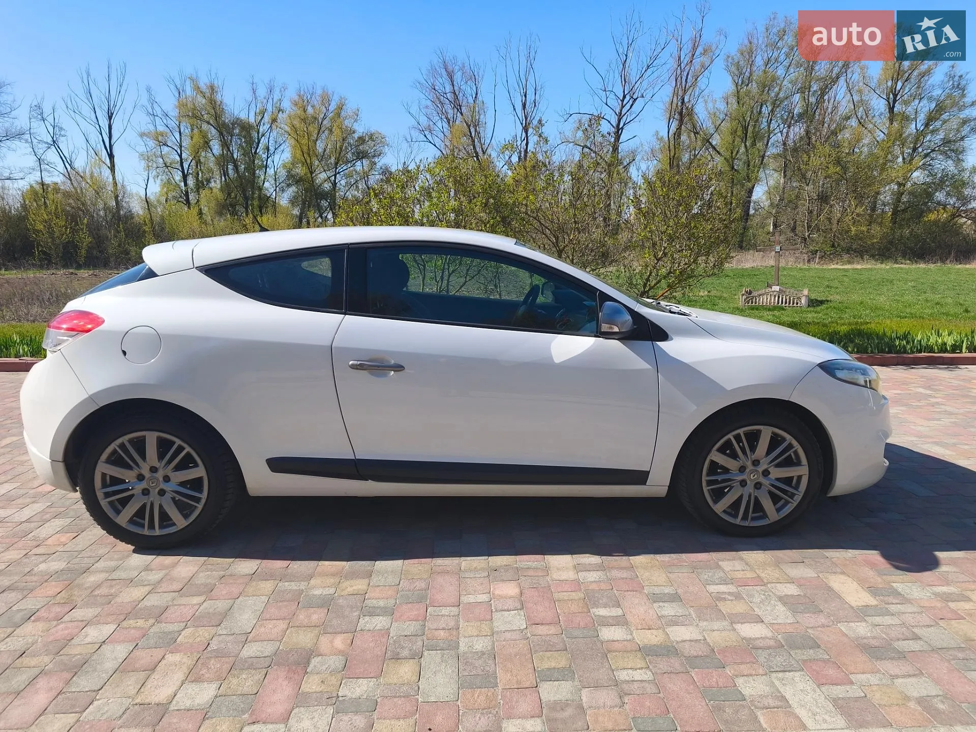 2010 Renault Megane - мініатюра 11