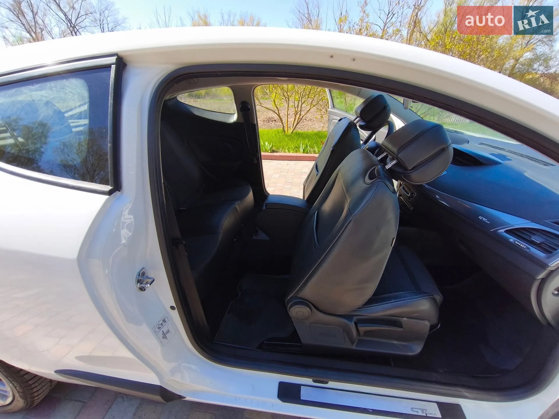 2010 Renault Megane - мініатюра 26