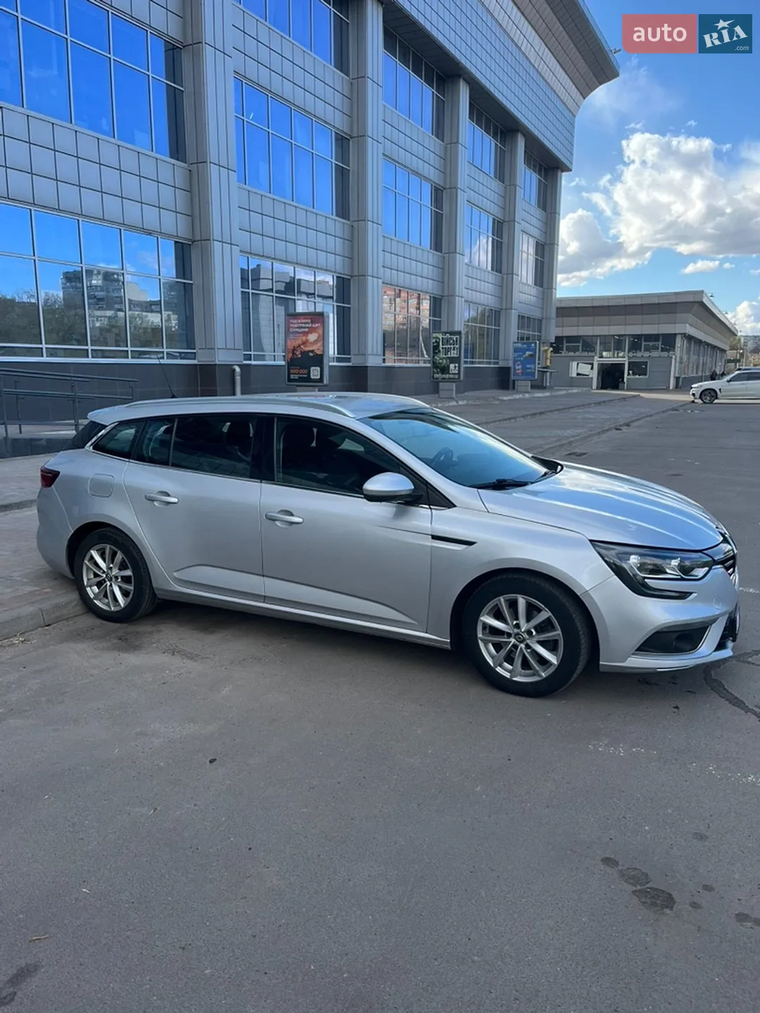 2019 Renault Megane - мініатюра 2