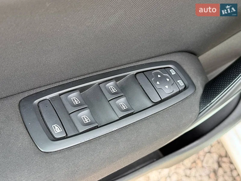 Renault Megane 2017 VIN VF1RFB00658663730 фото оголошення 12 з 75