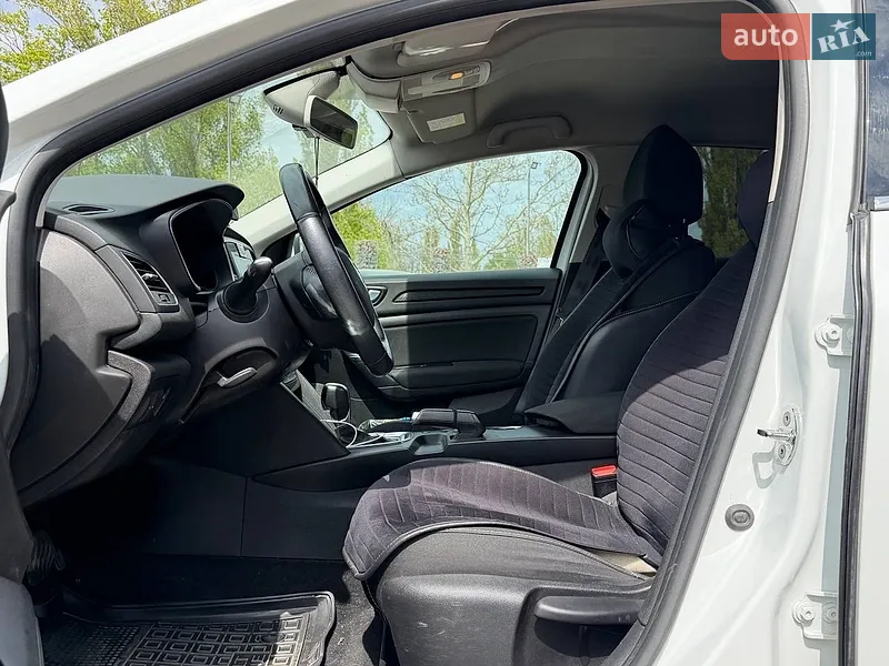 Renault Megane 2017 VIN VF1RFB00658663730 фото оголошення 14 з 75