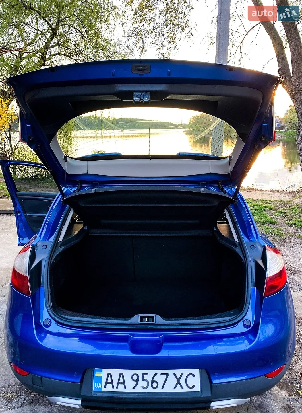 2010 Renault Megane - мініатюра 12