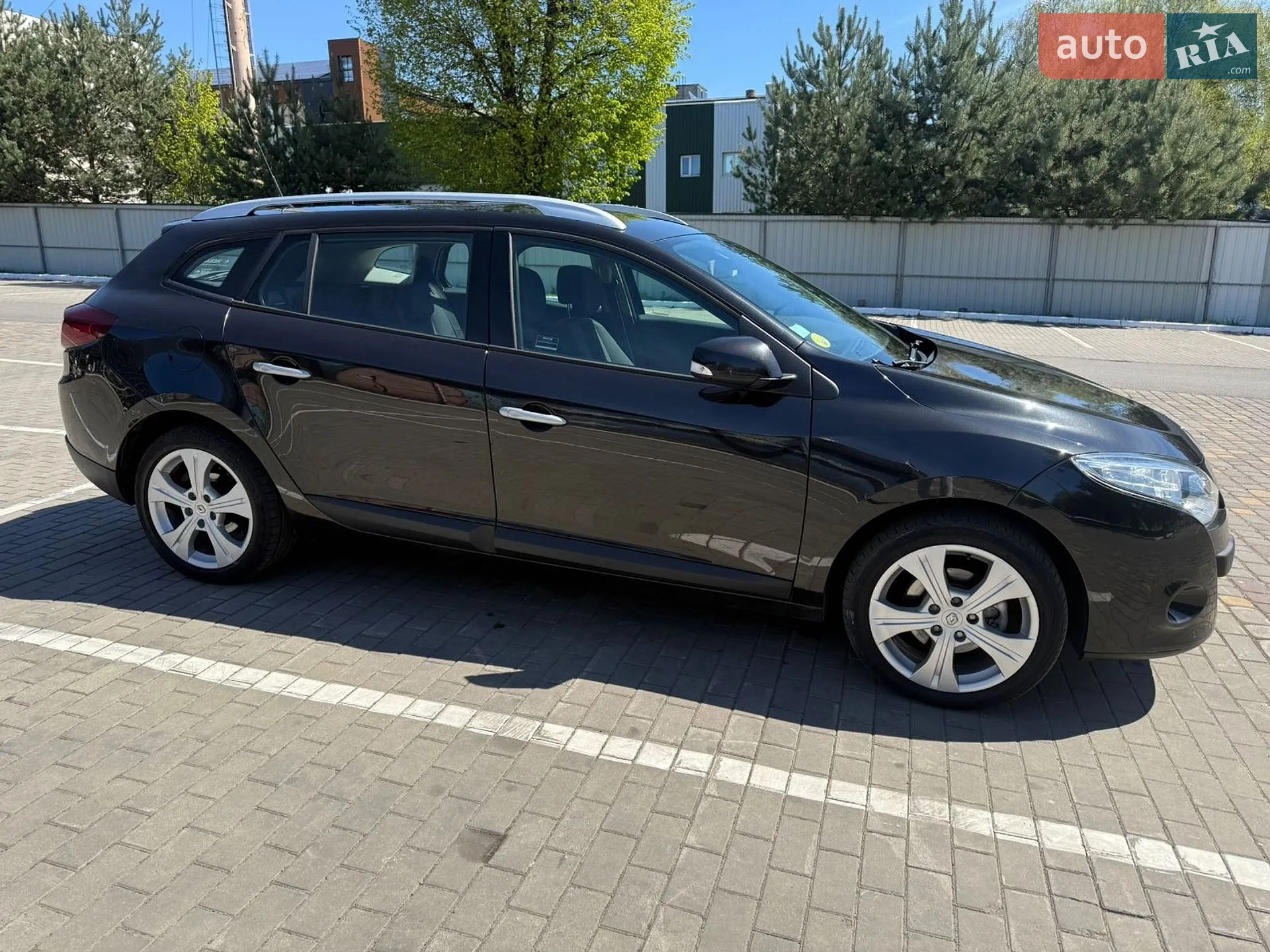 2010 Renault Megane - мініатюра 12