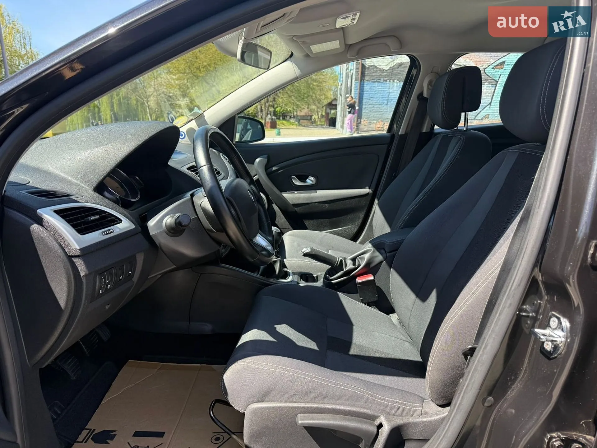2010 Renault Megane - мініатюра 16