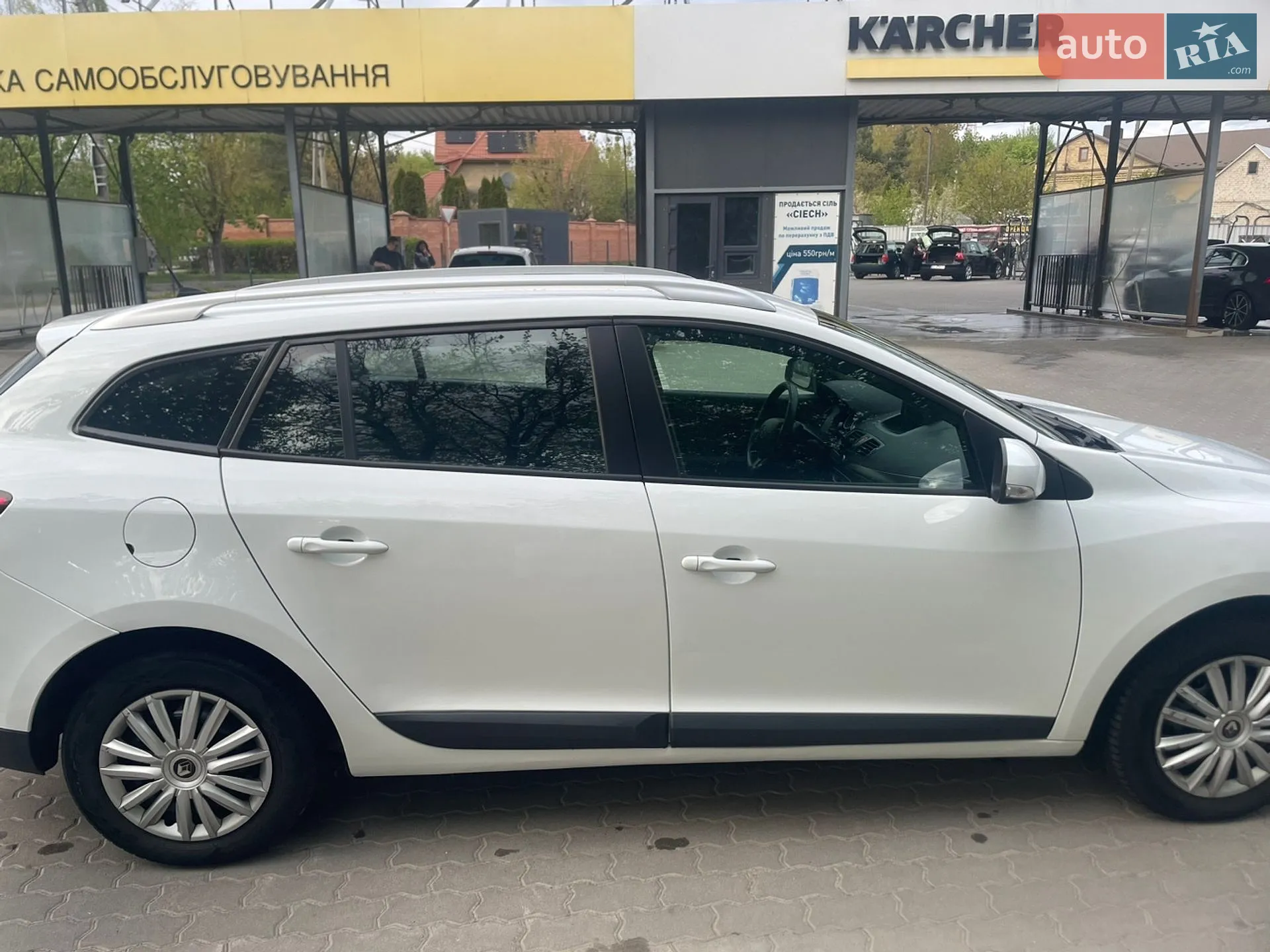 2010 Renault Megane - мініатюра 9