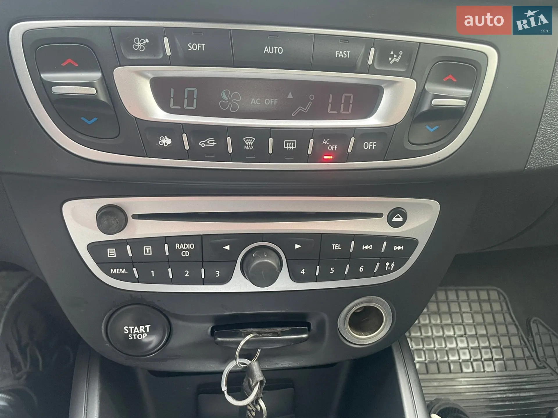 2010 Renault Megane - мініатюра 21