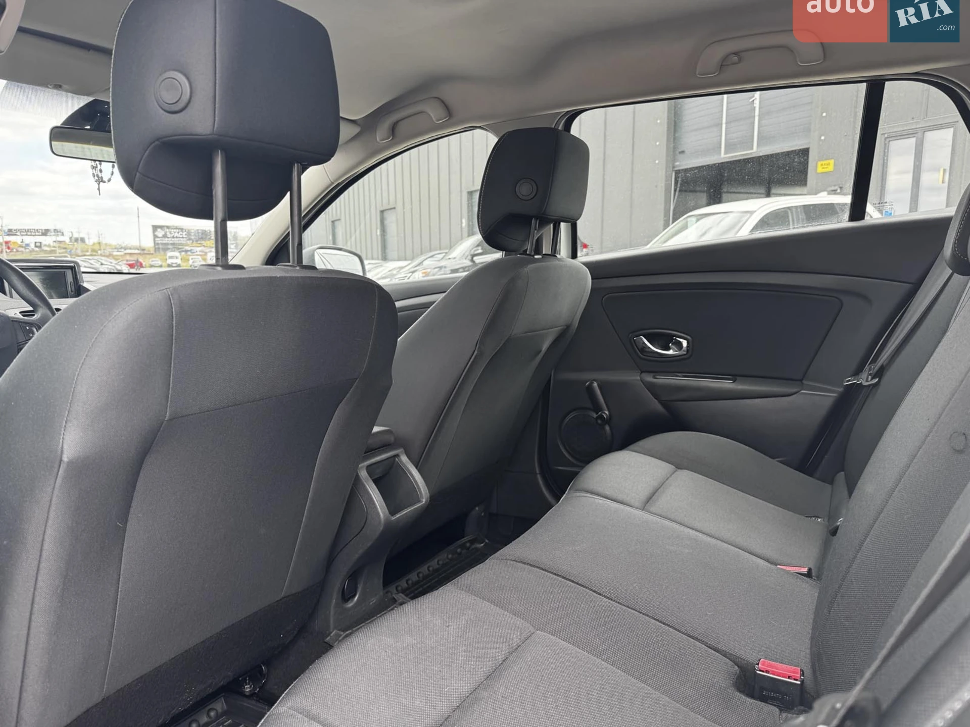 2013 Renault Megane - мініатюра 28