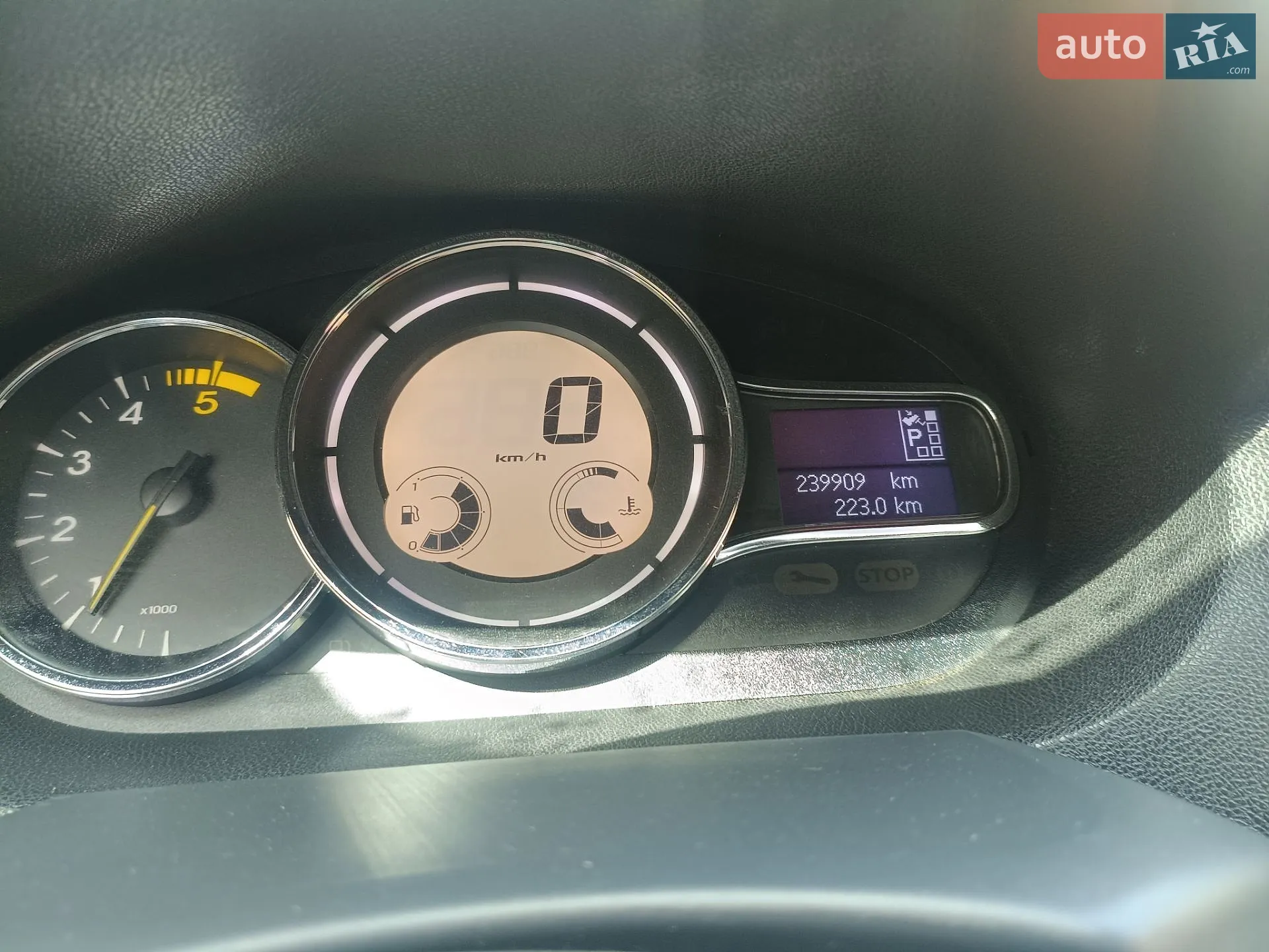 2010 Renault Megane - мініатюра 41