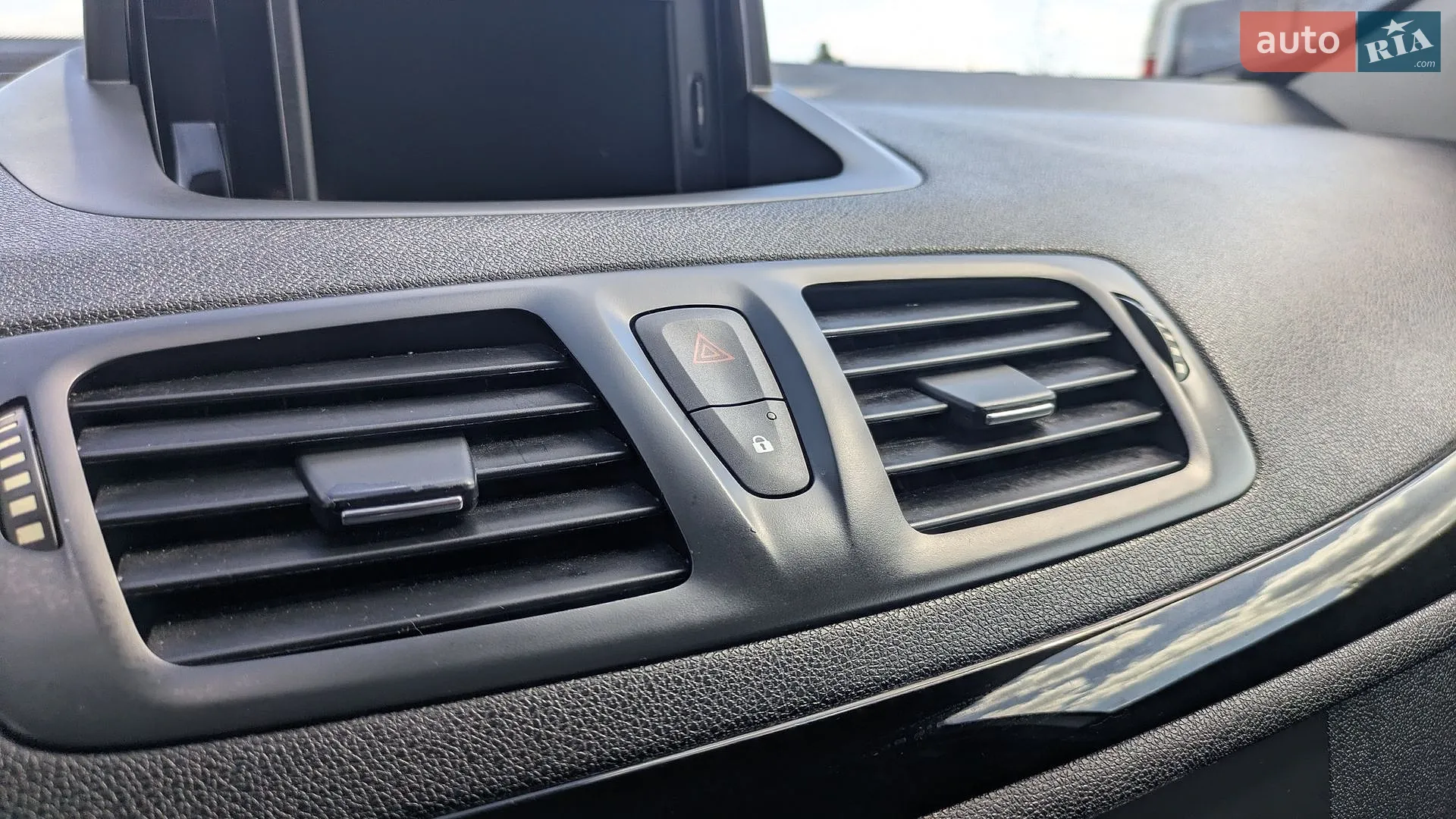 2013 Renault Megane - мініатюра 55
