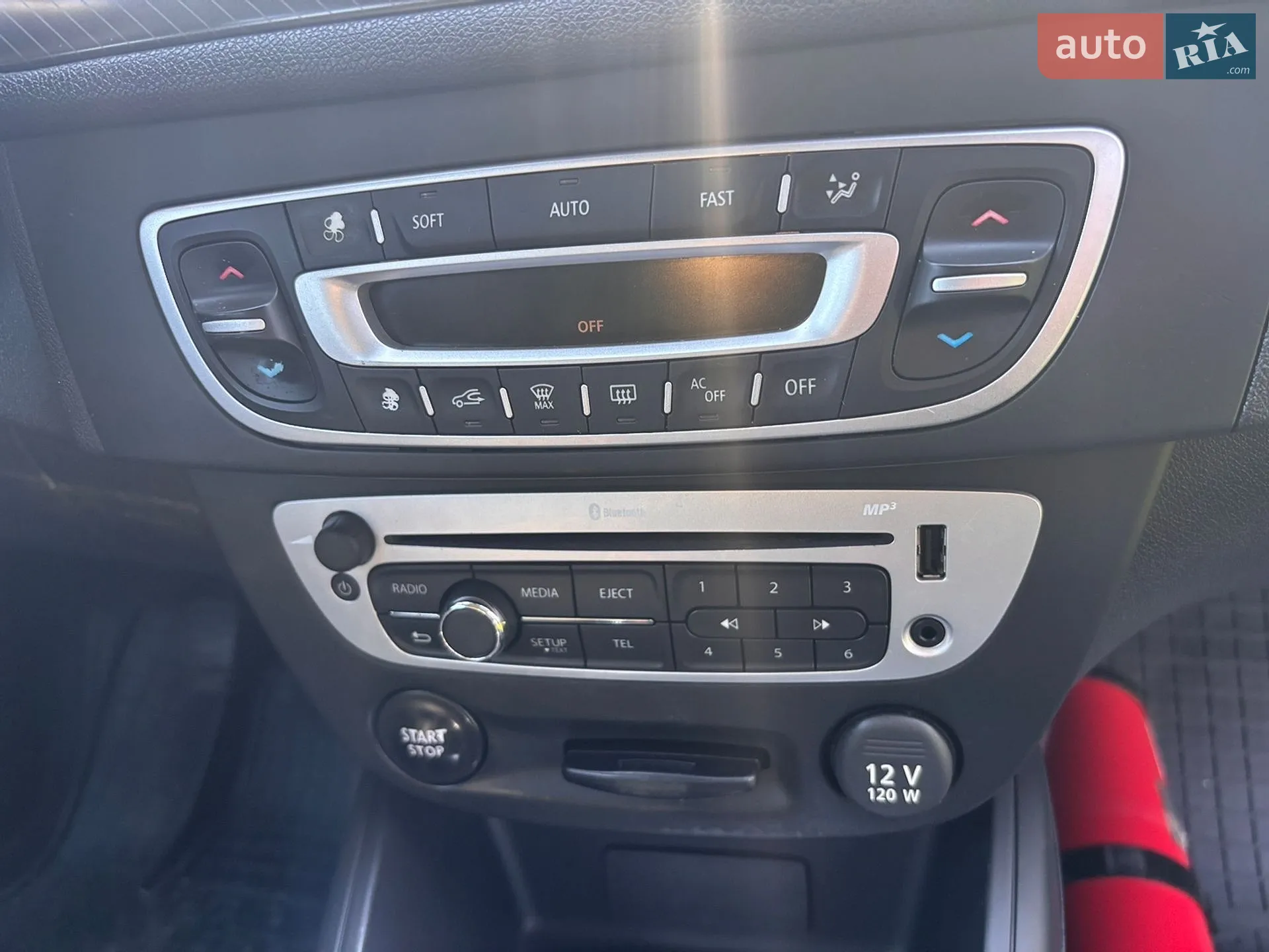 2013 Renault Megane - мініатюра 29