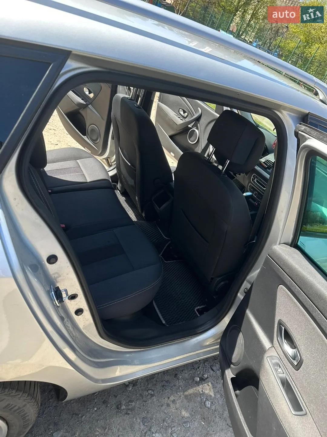 2010 Renault Megane - мініатюра 15