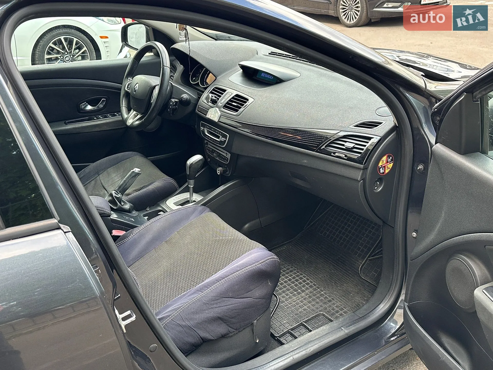 2011 Renault Megane - мініатюра 28