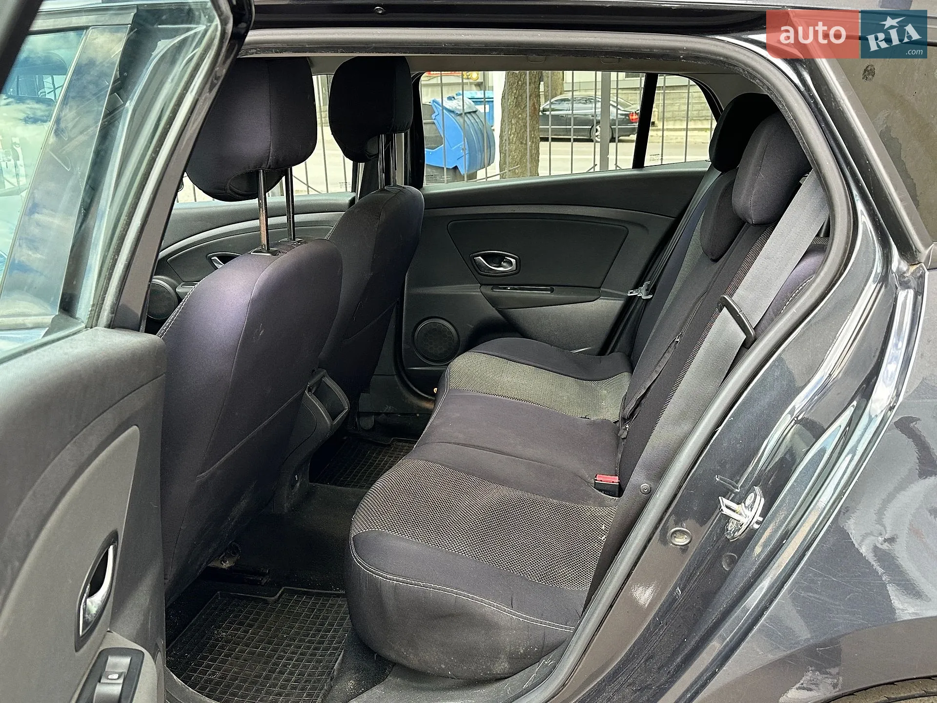 2011 Renault Megane - мініатюра 32
