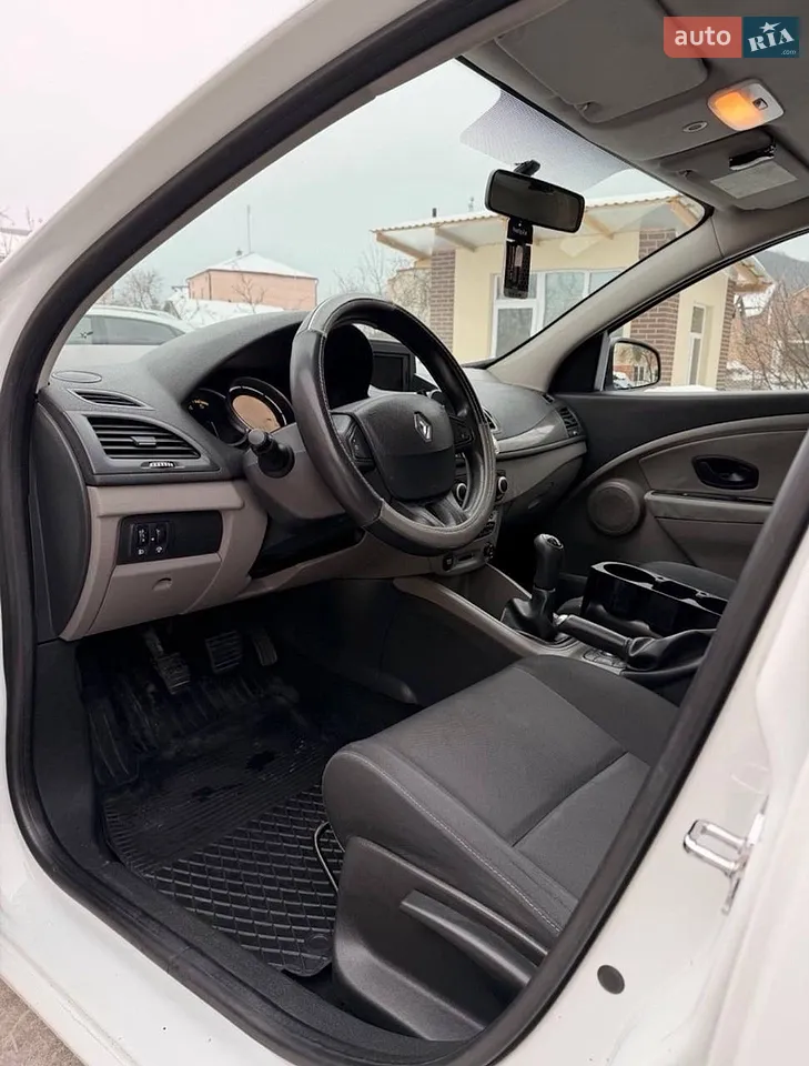 2010 Renault Megane - мініатюра 16