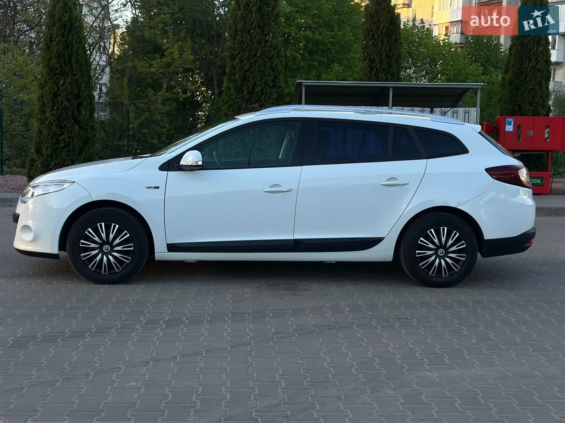 2010 Renault Megane - мініатюра 10