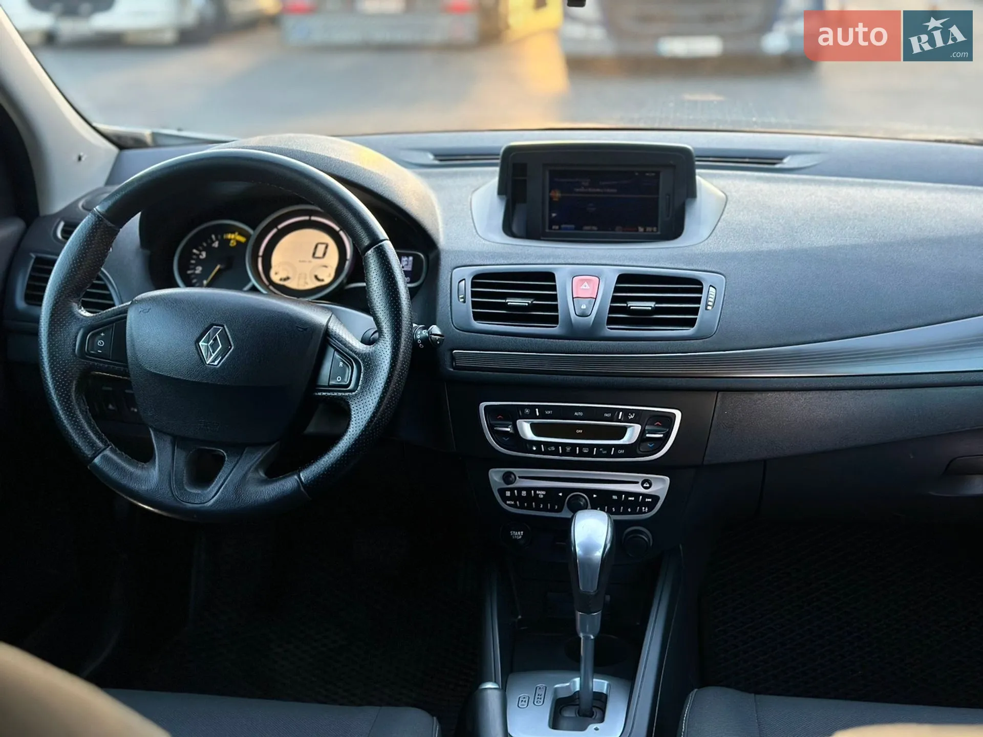 2010 Renault Megane - мініатюра 21