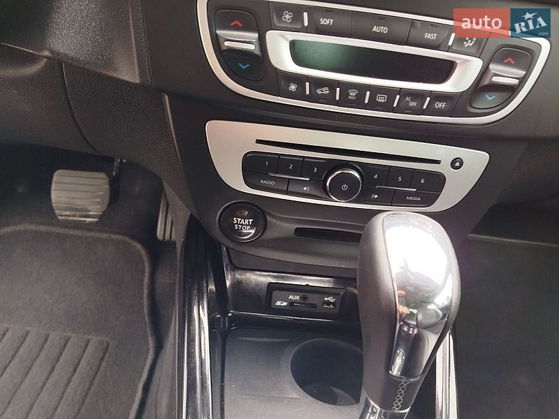 Хэтчбек Renault Megane 2015 в Дубно