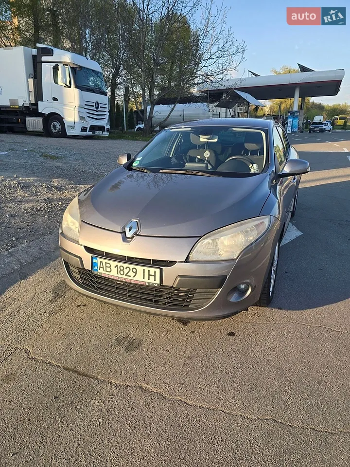 2010 Renault Megane - мініатюра 16