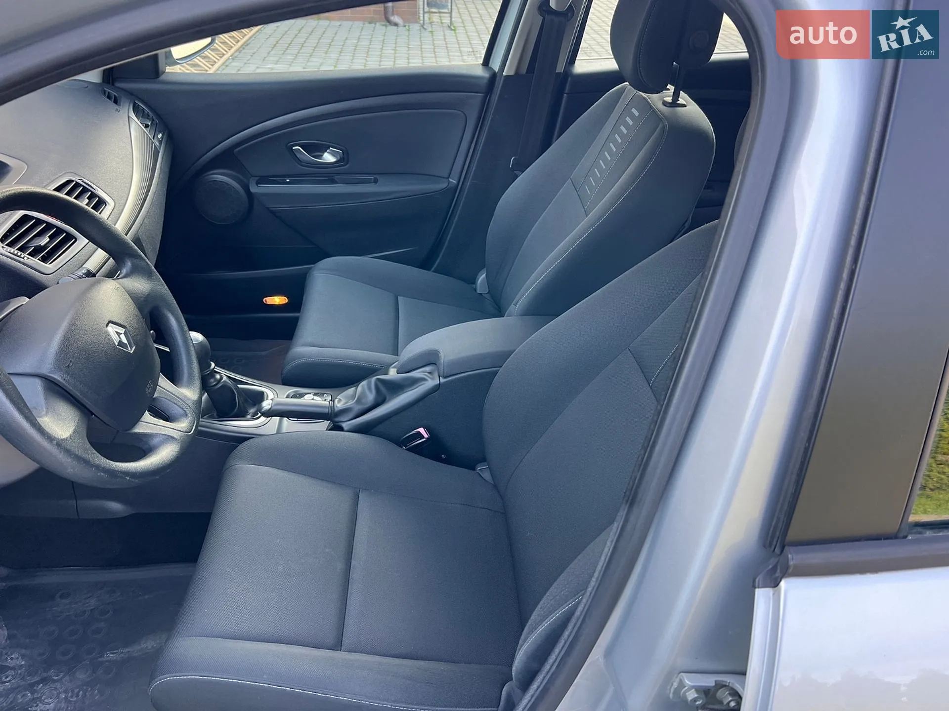 2010 Renault Megane - мініатюра 37