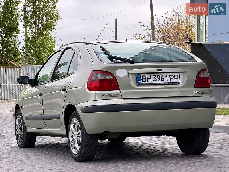 Хэтчбек Renault Megane 2001 в Одессе