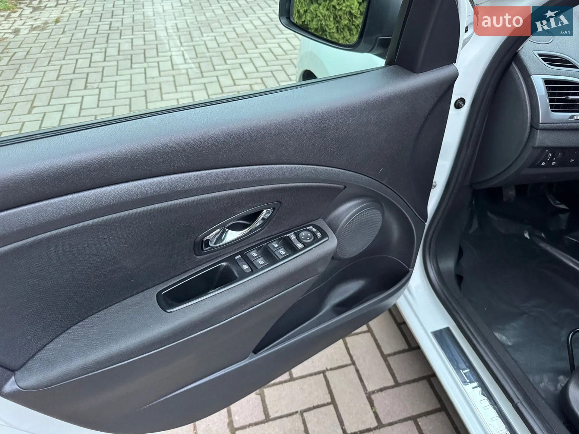 2015 Renault Megane - мініатюра 23