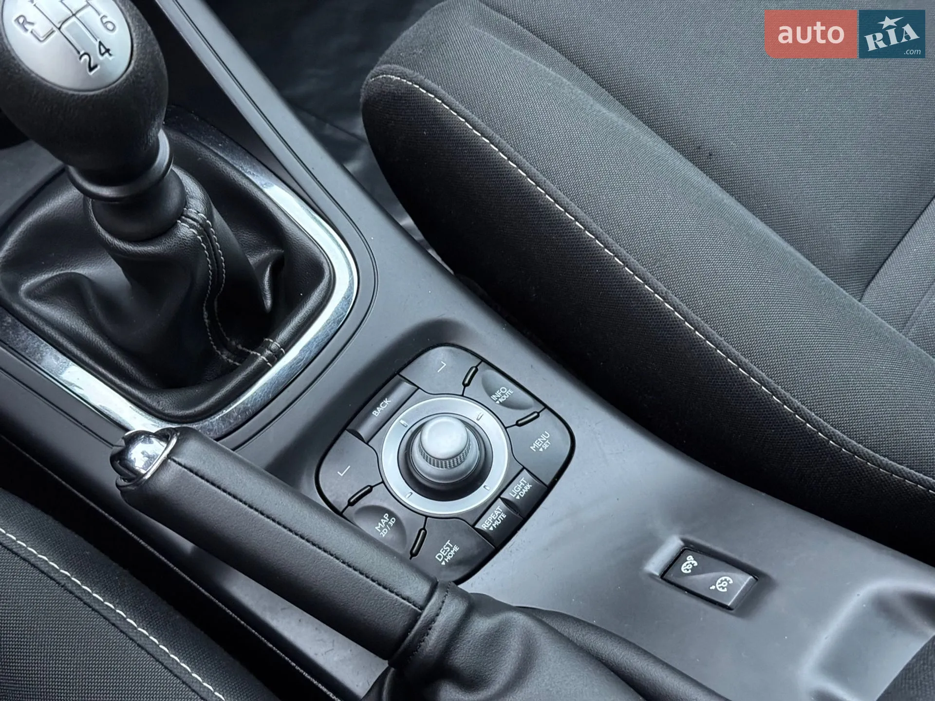 2015 Renault Megane - мініатюра 32