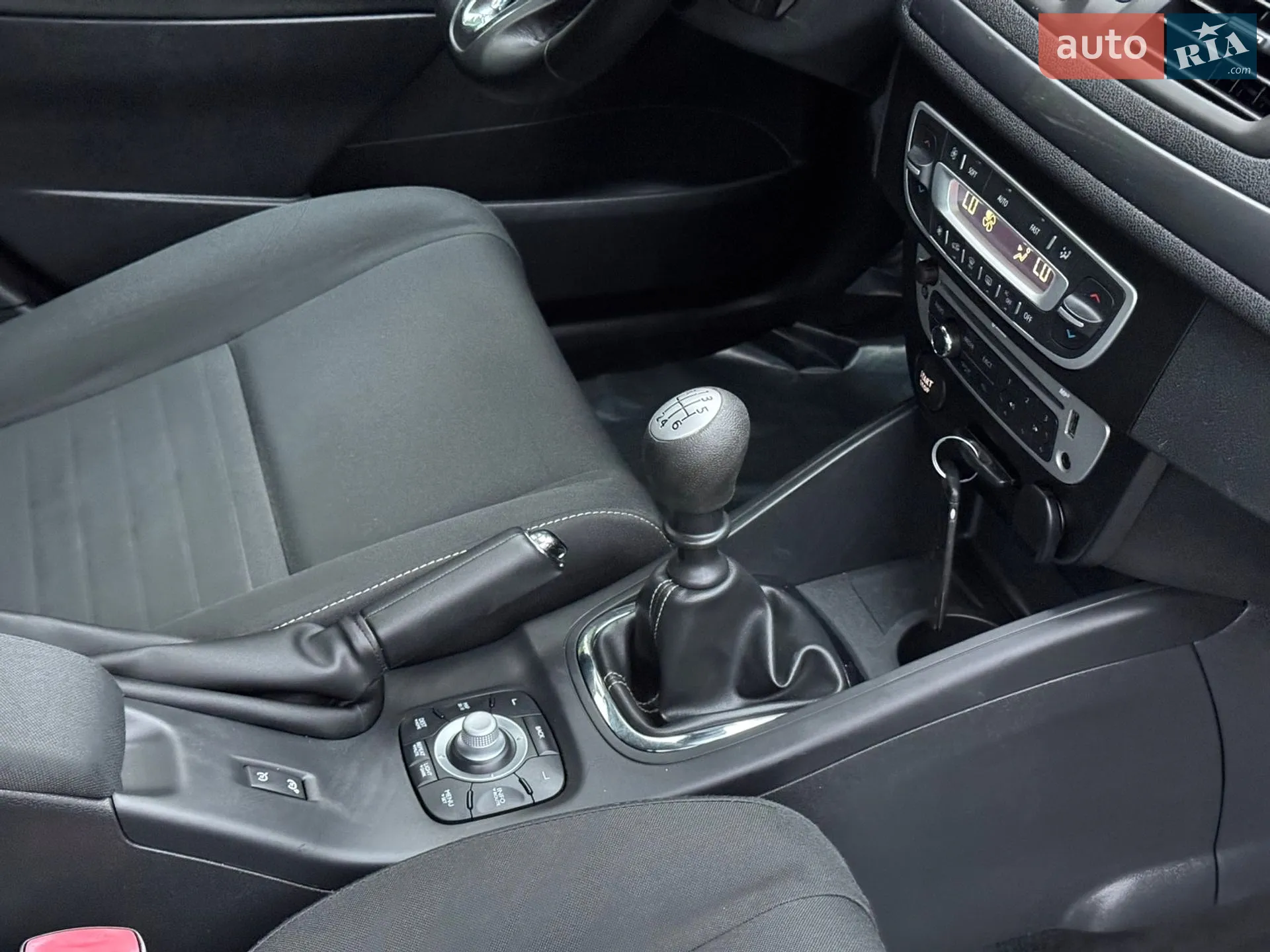 2015 Renault Megane - мініатюра 55