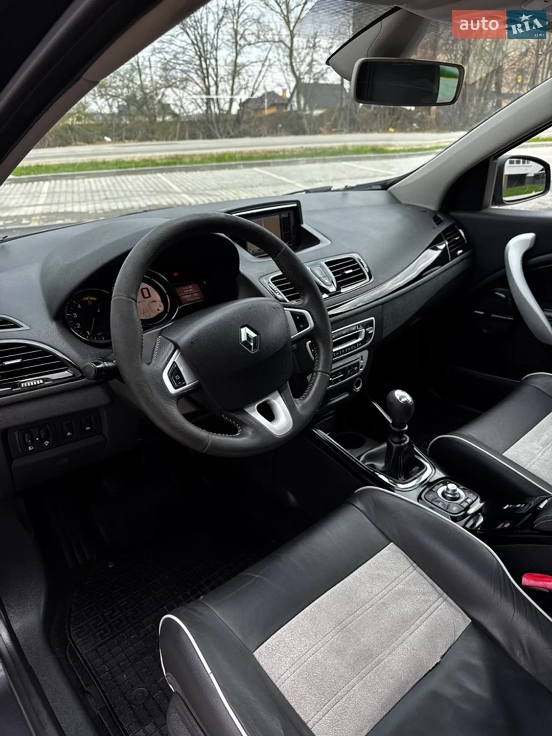 2012 Renault Megane - мініатюра 21
