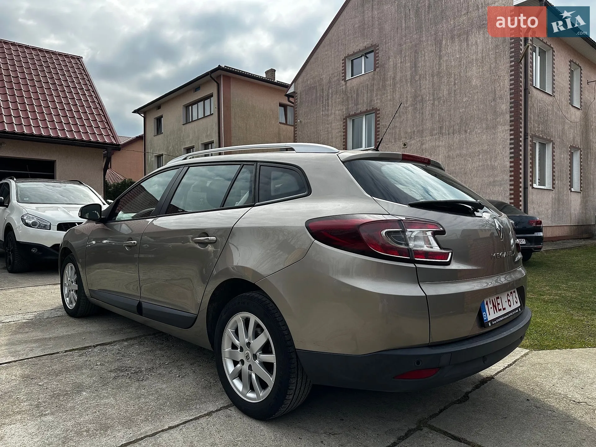 2010 Renault Megane - мініатюра 11