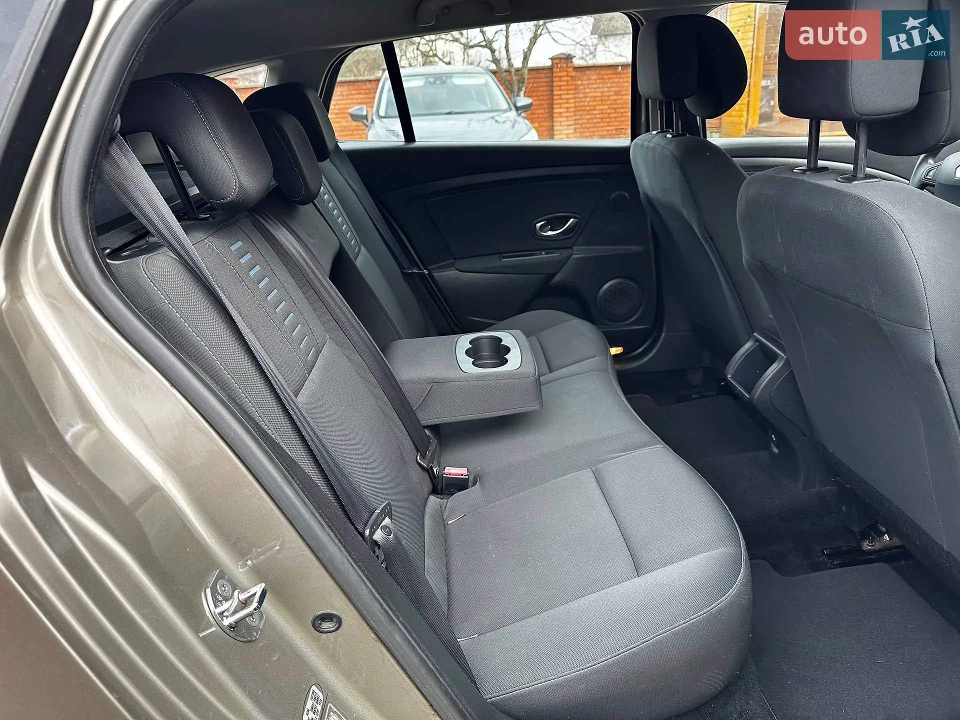 2010 Renault Megane - мініатюра 38
