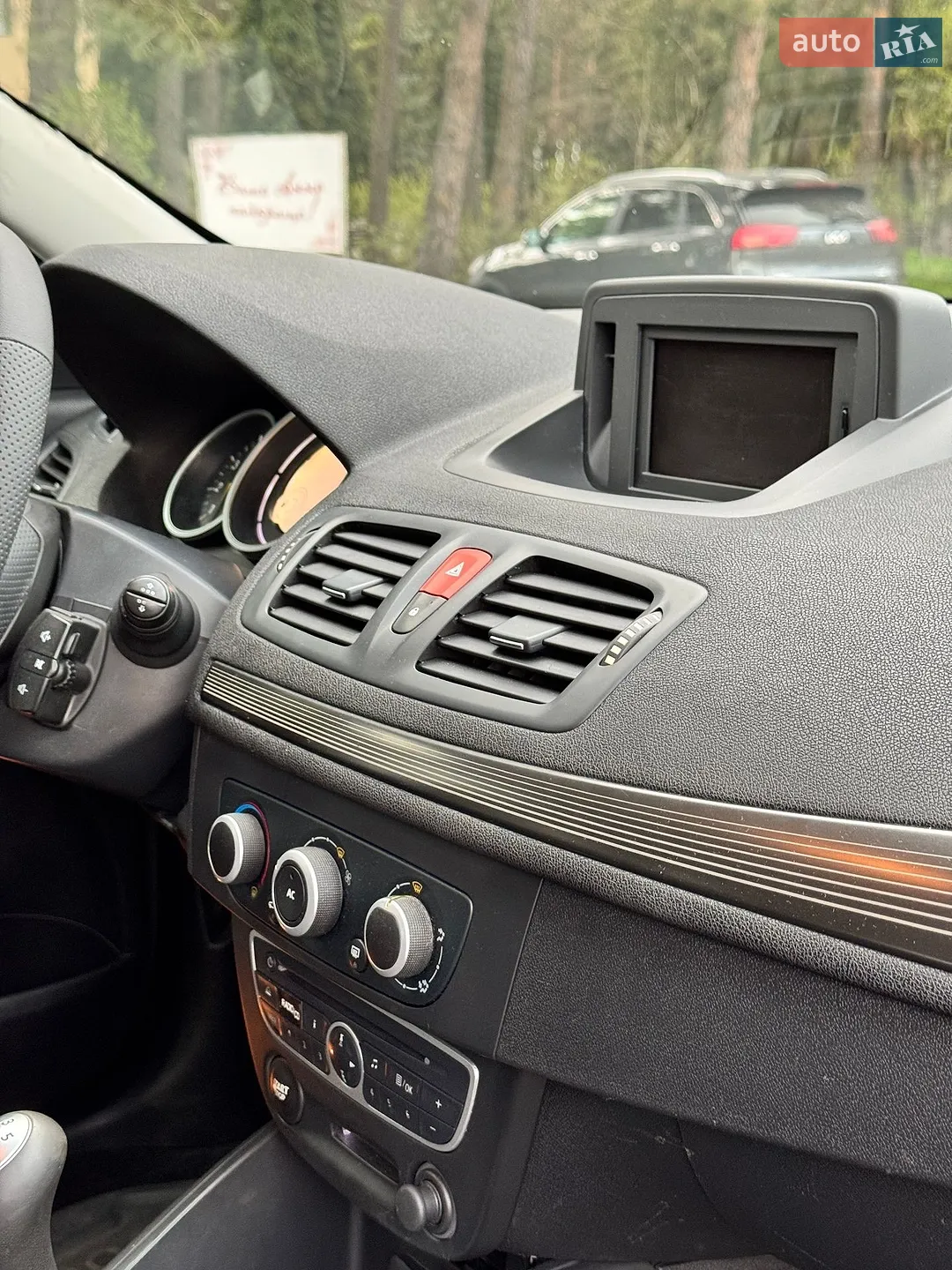 2010 Renault Megane - мініатюра 27