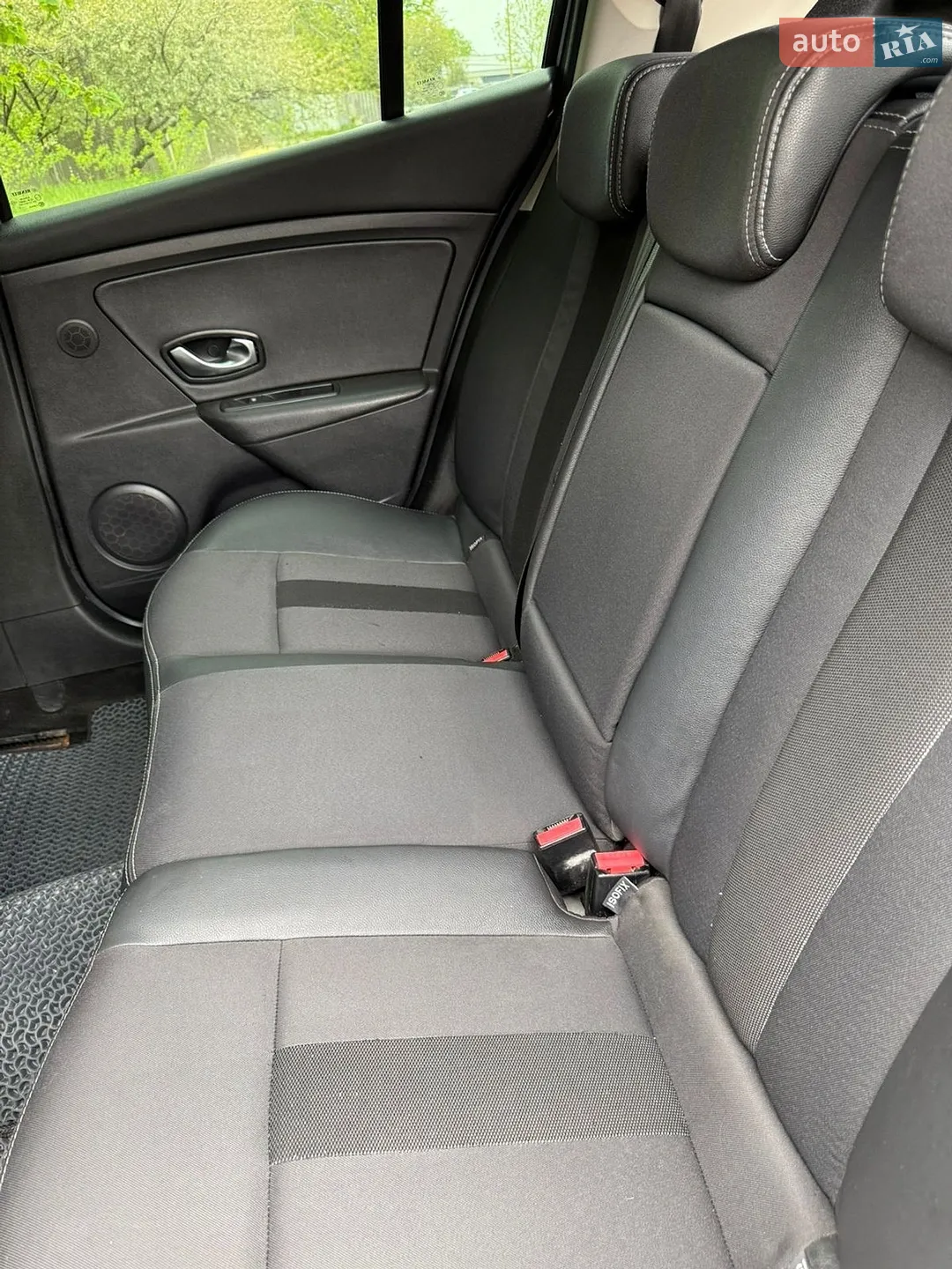 2010 Renault Megane - мініатюра 21