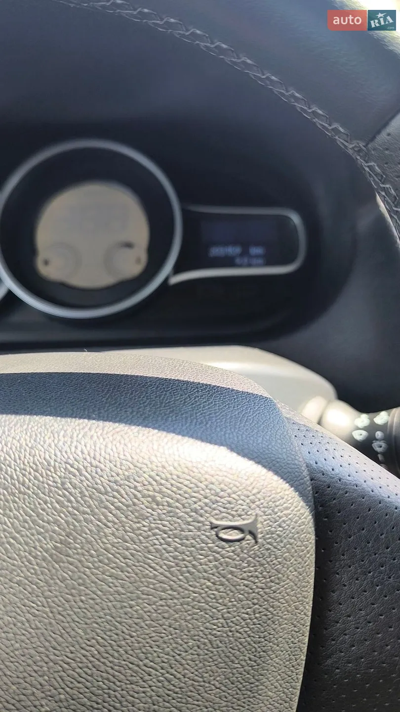2011 Renault Megane - мініатюра 40