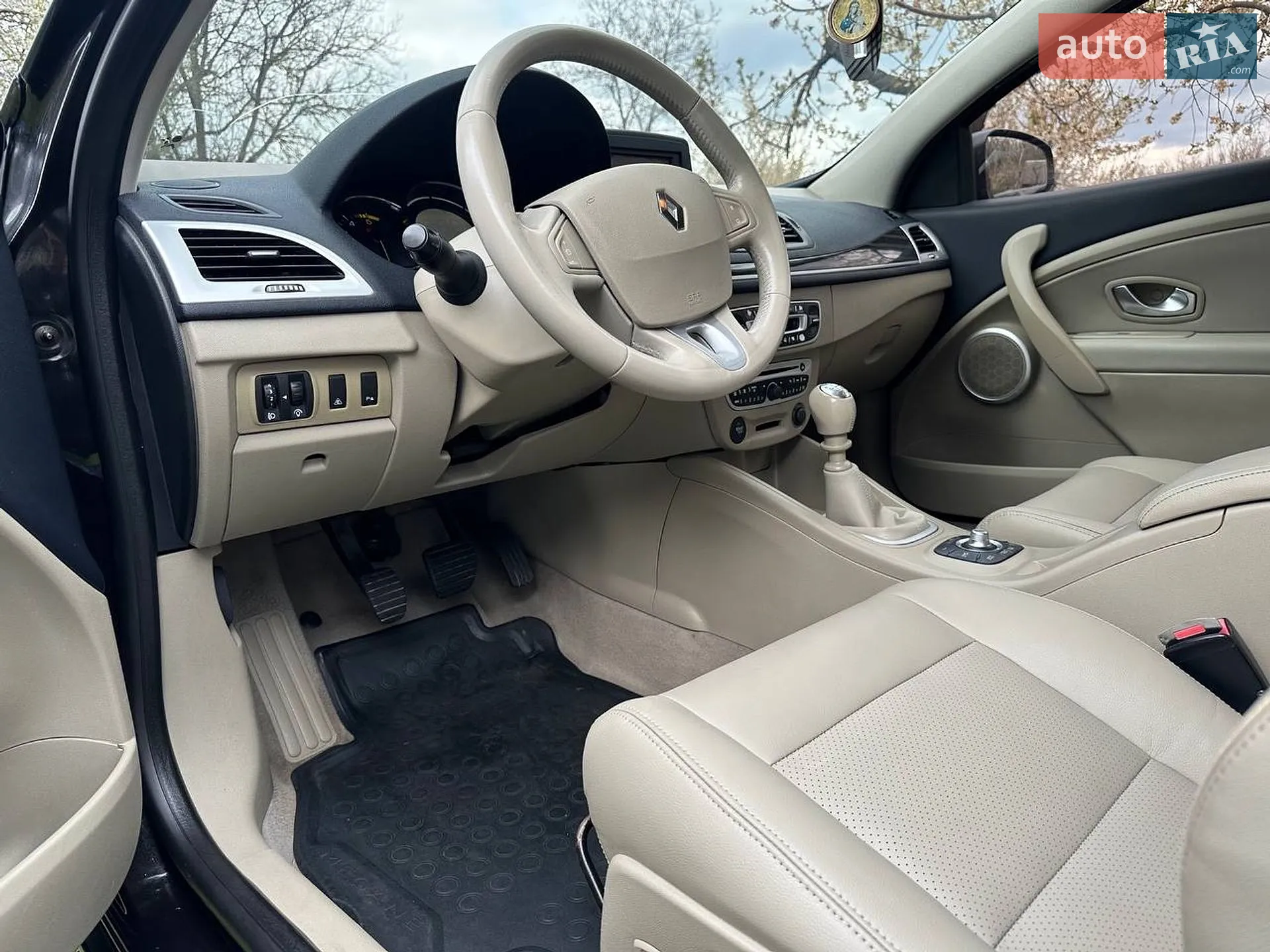 2010 Renault Megane - мініатюра 12