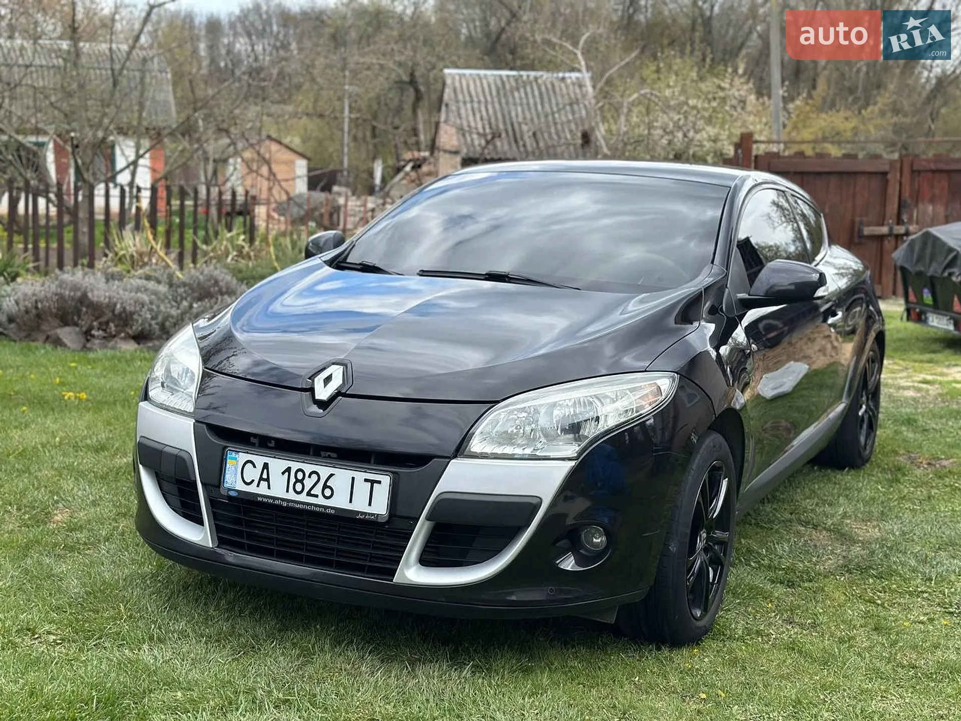 2010 Renault Megane - мініатюра 2