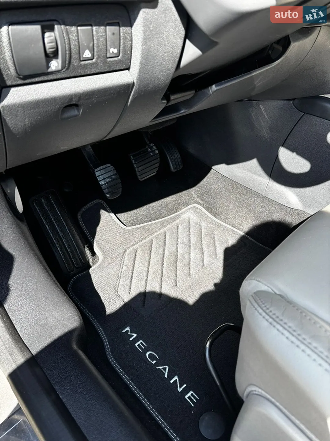 2010 Renault Megane - мініатюра 3