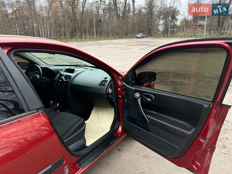 Седан Renault Megane 2005 в Сумах