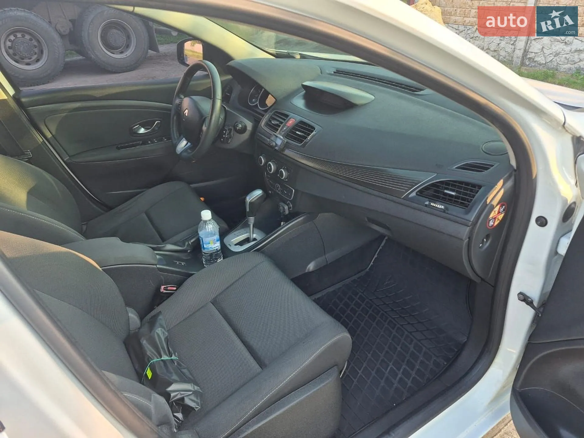 2010 Renault Megane - мініатюра 14