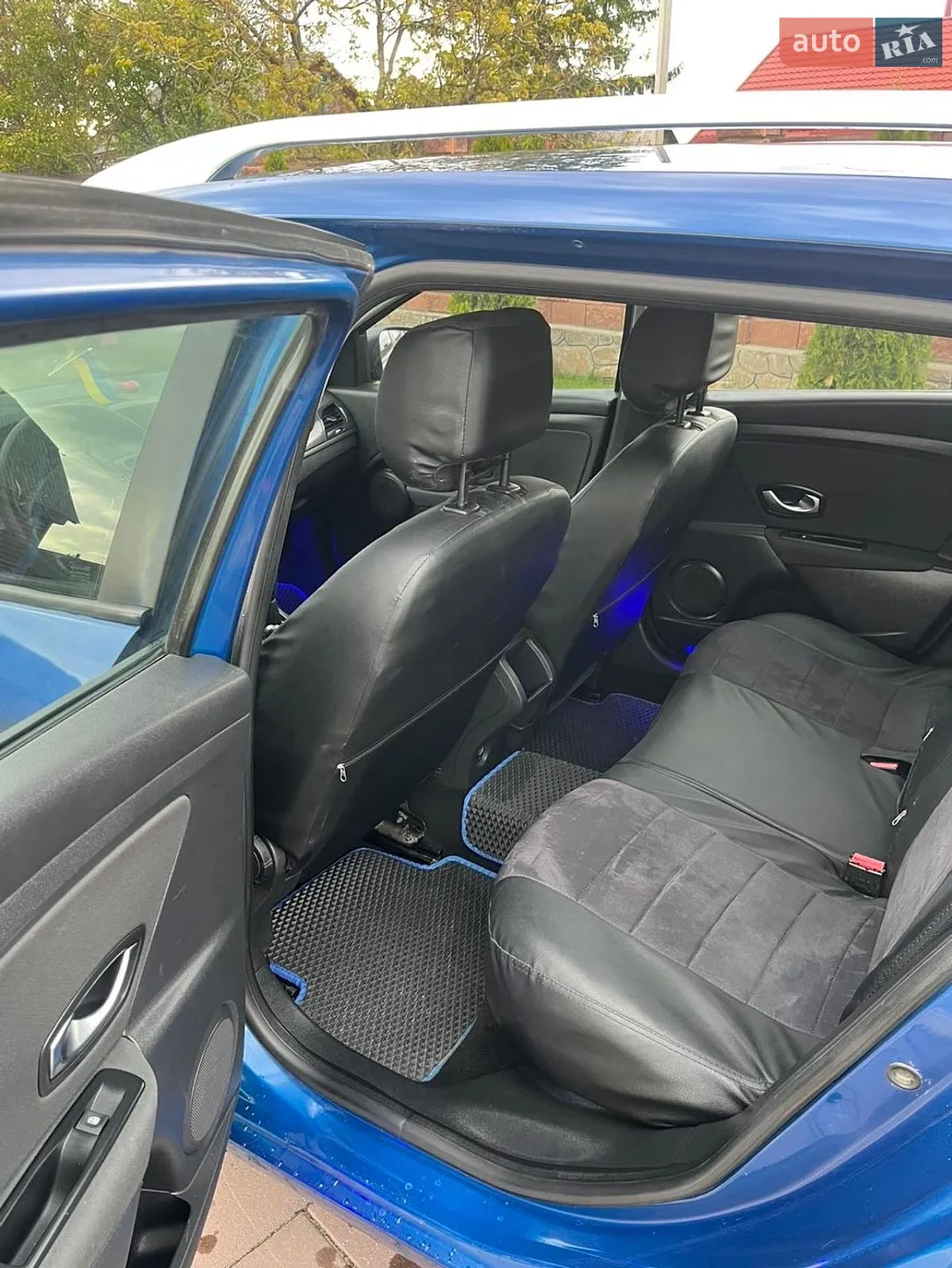 2010 Renault Megane - мініатюра 18