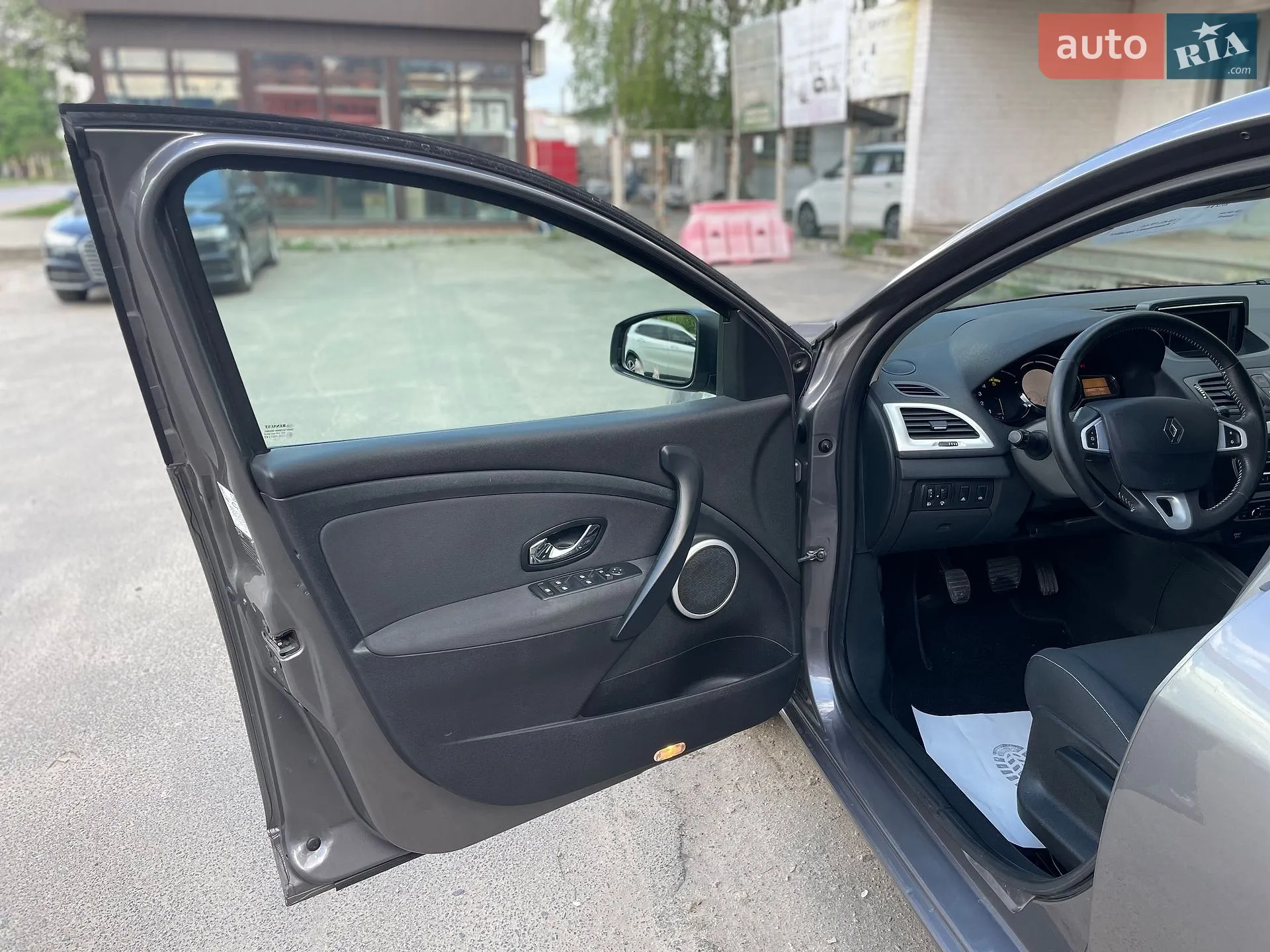 2012 Renault Megane - мініатюра 9