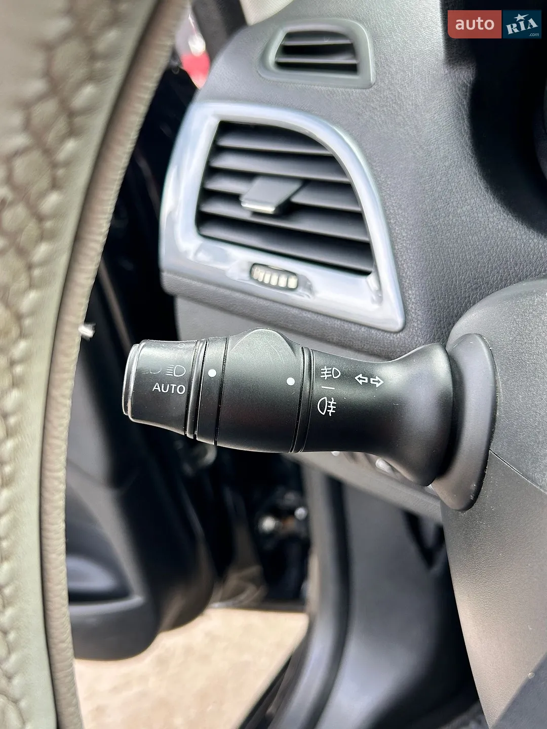 2012 Renault Megane - мініатюра 27