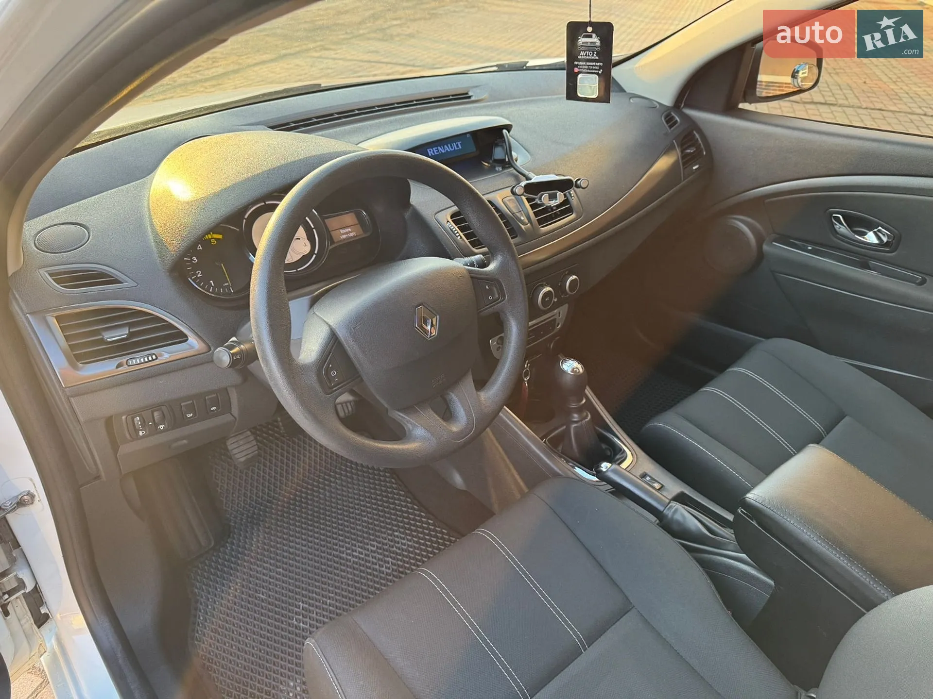 2015 Renault Megane - мініатюра 8