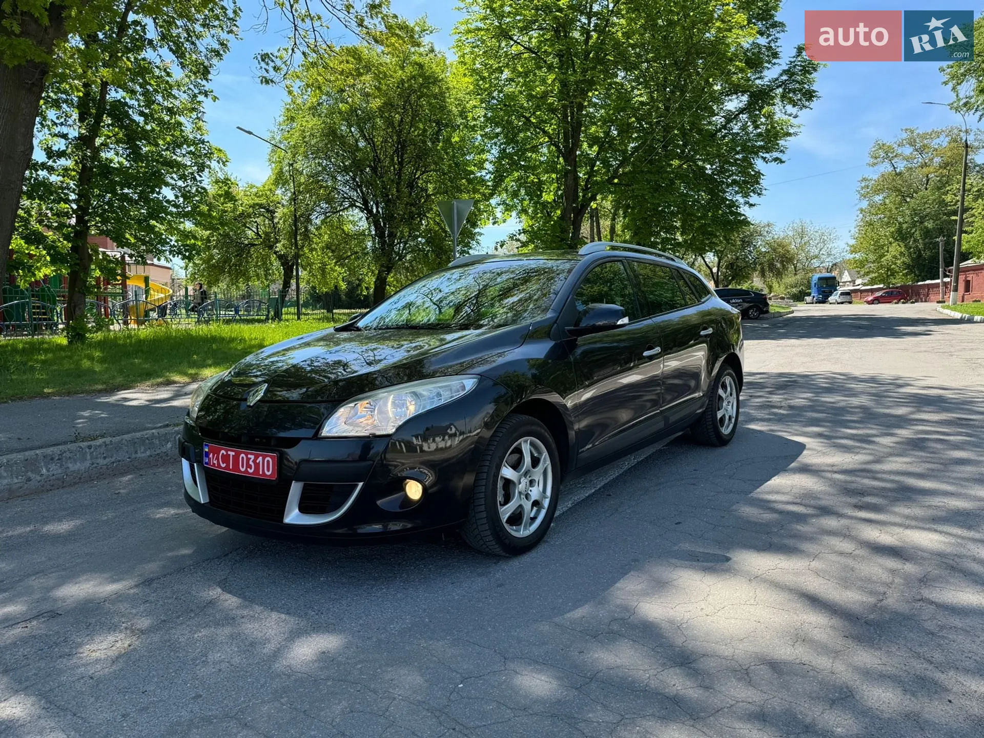 2010 Renault Megane - мініатюра 11