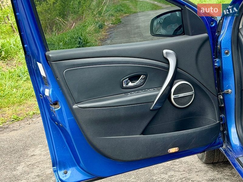 Хэтчбек Renault Megane 2012 в Владимире