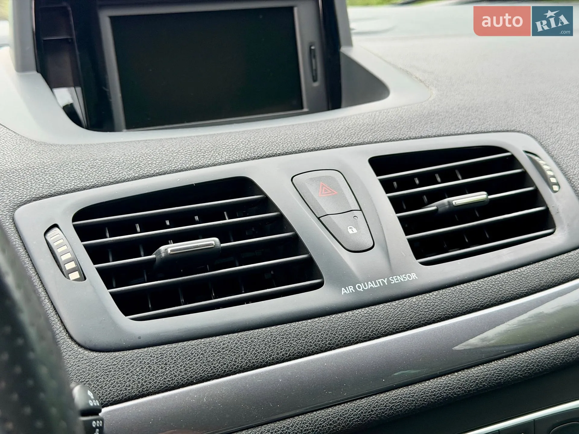 2012 Renault Megane - мініатюра 38