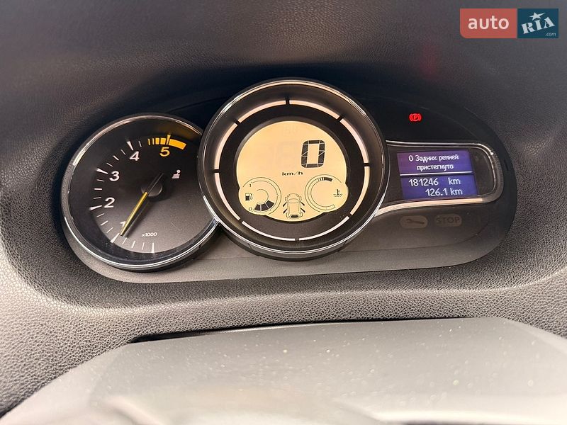 Универсал Renault Megane 2015 в Житомире фото 29 Универсал Renault Megane 2015 в Житомире