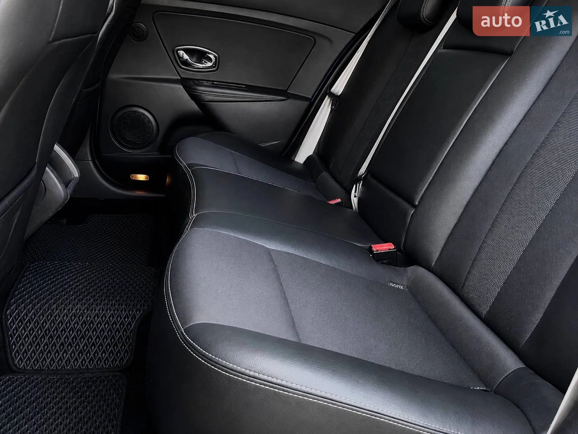 2012 Renault Megane - мініатюра 15