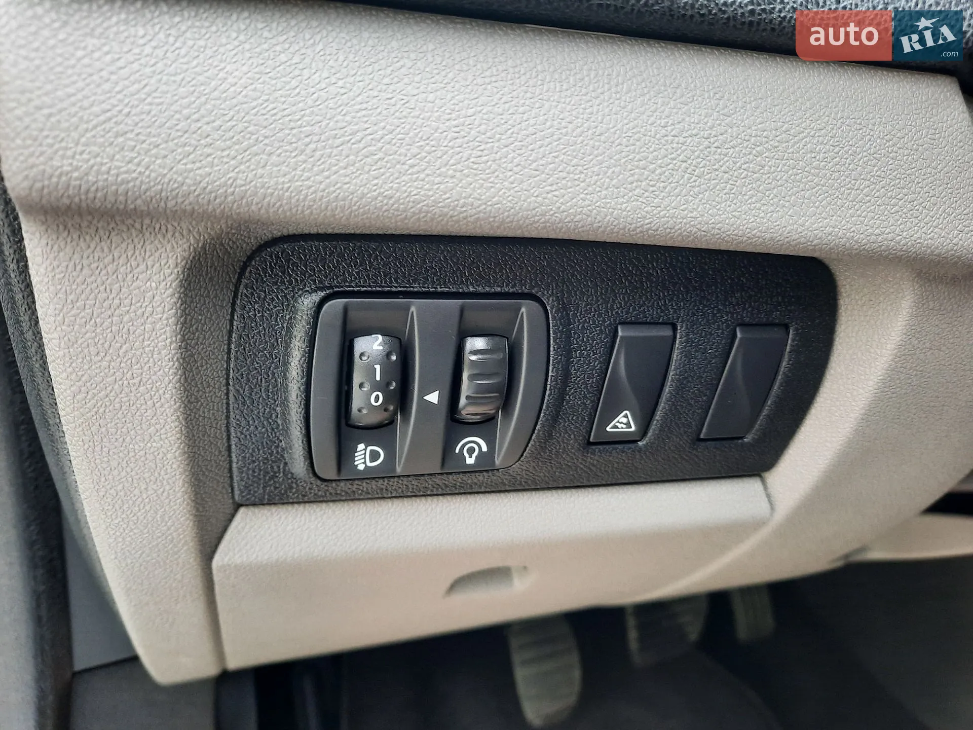 2011 Renault Megane - мініатюра 31